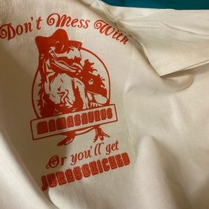 Mamasaurs t-shirt